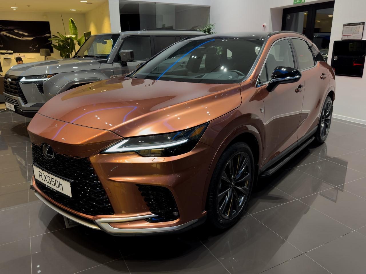 RX 350h F Design (3/9)