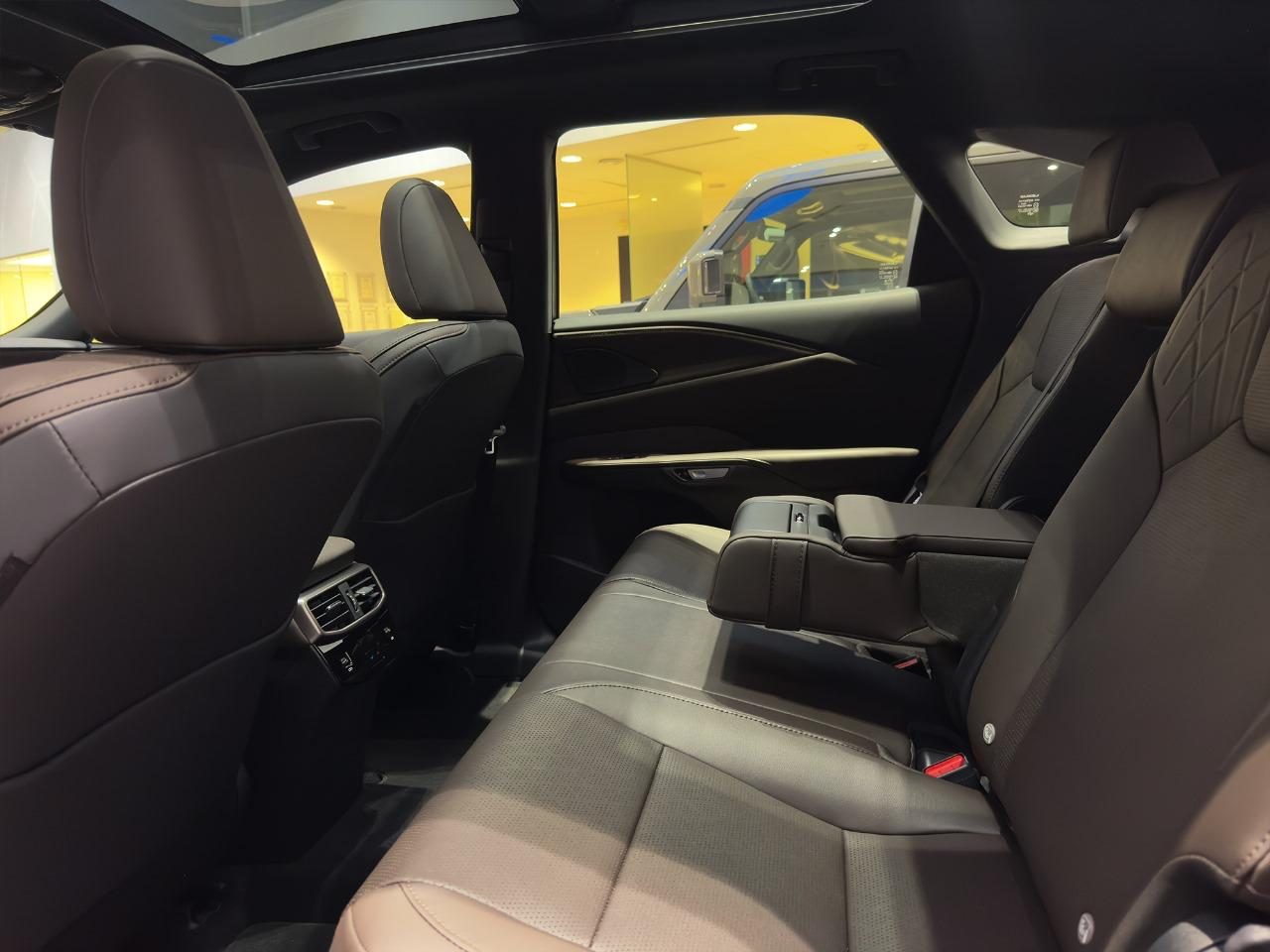 RX 350h F Design (9/9)
