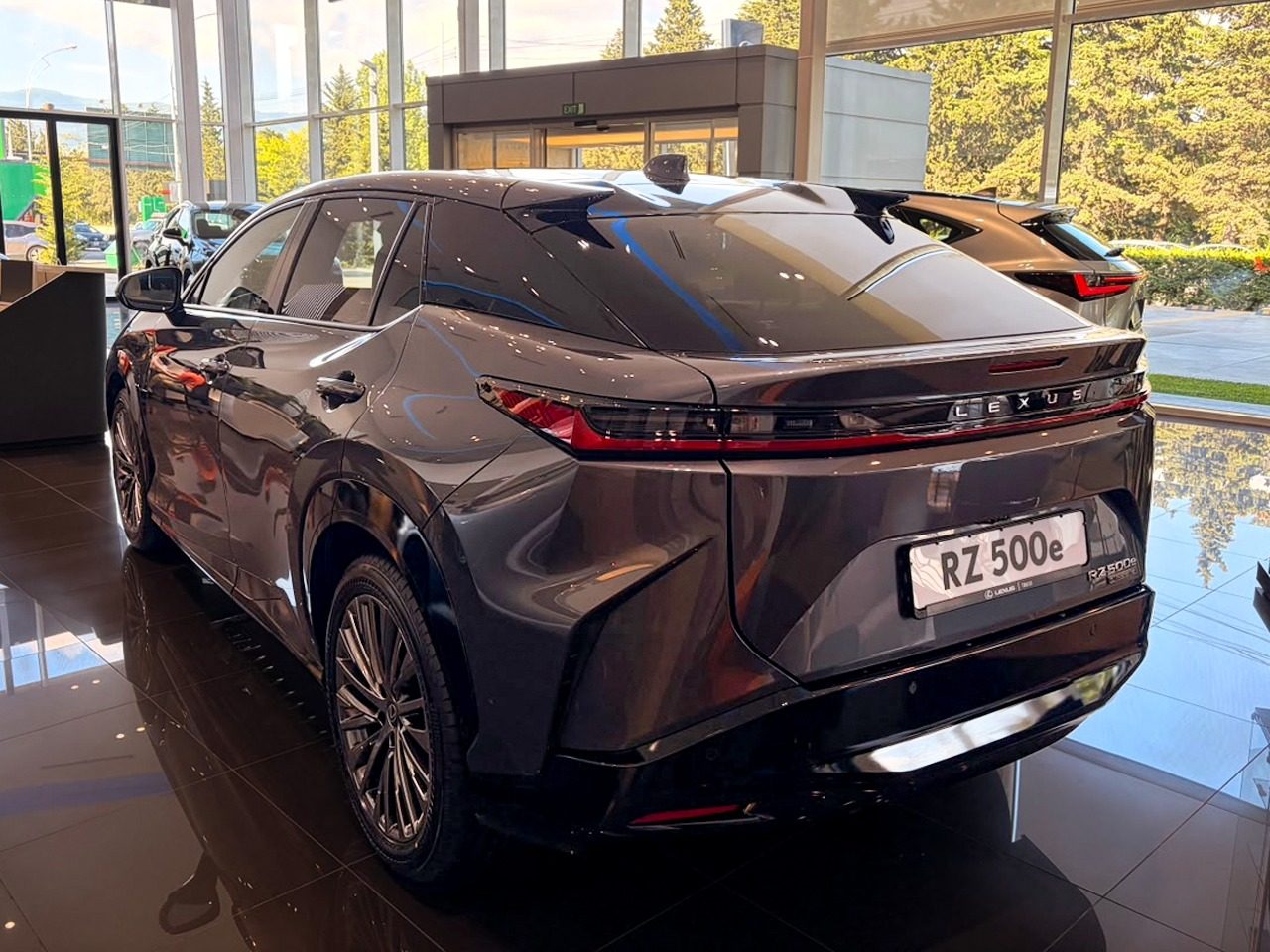 RZ500e Luxury (4/11)