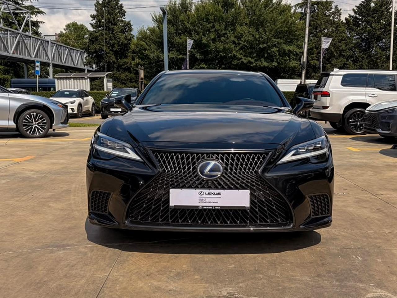 LS 500h luxury (2/11)
