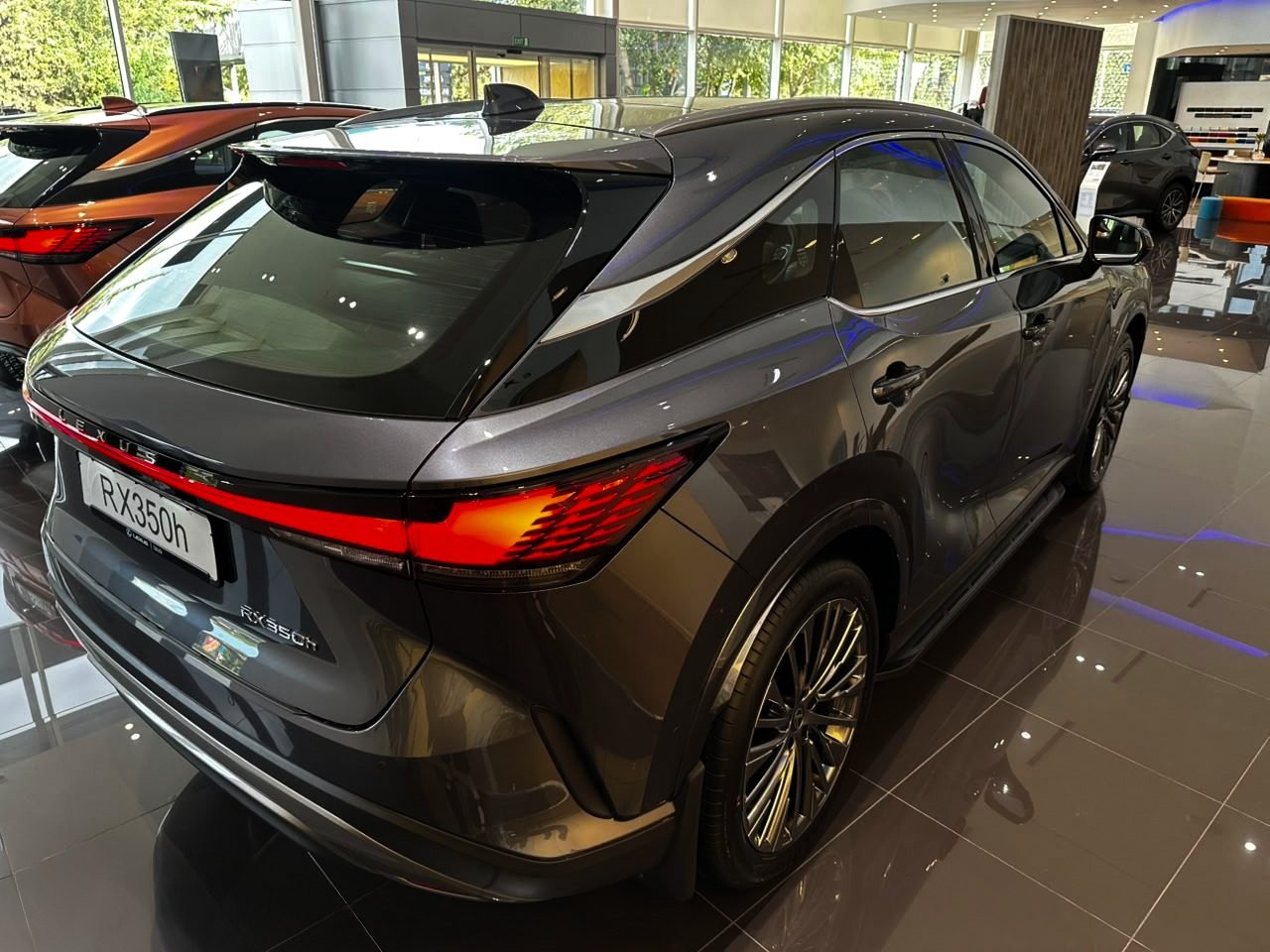RX 350h Luxury (4/11)