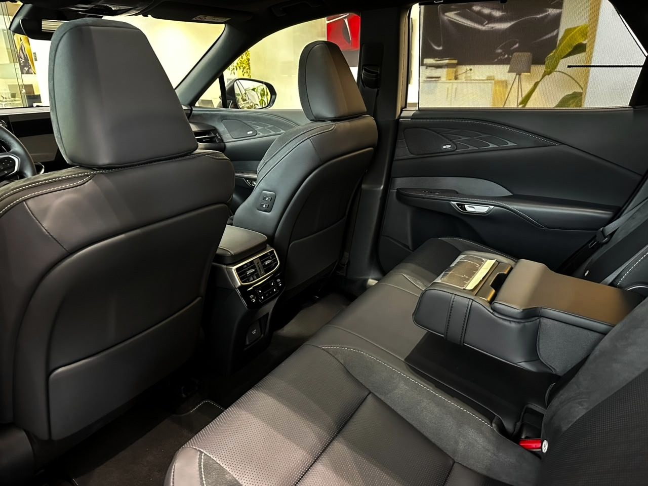 RX 350h Luxury (8/11)