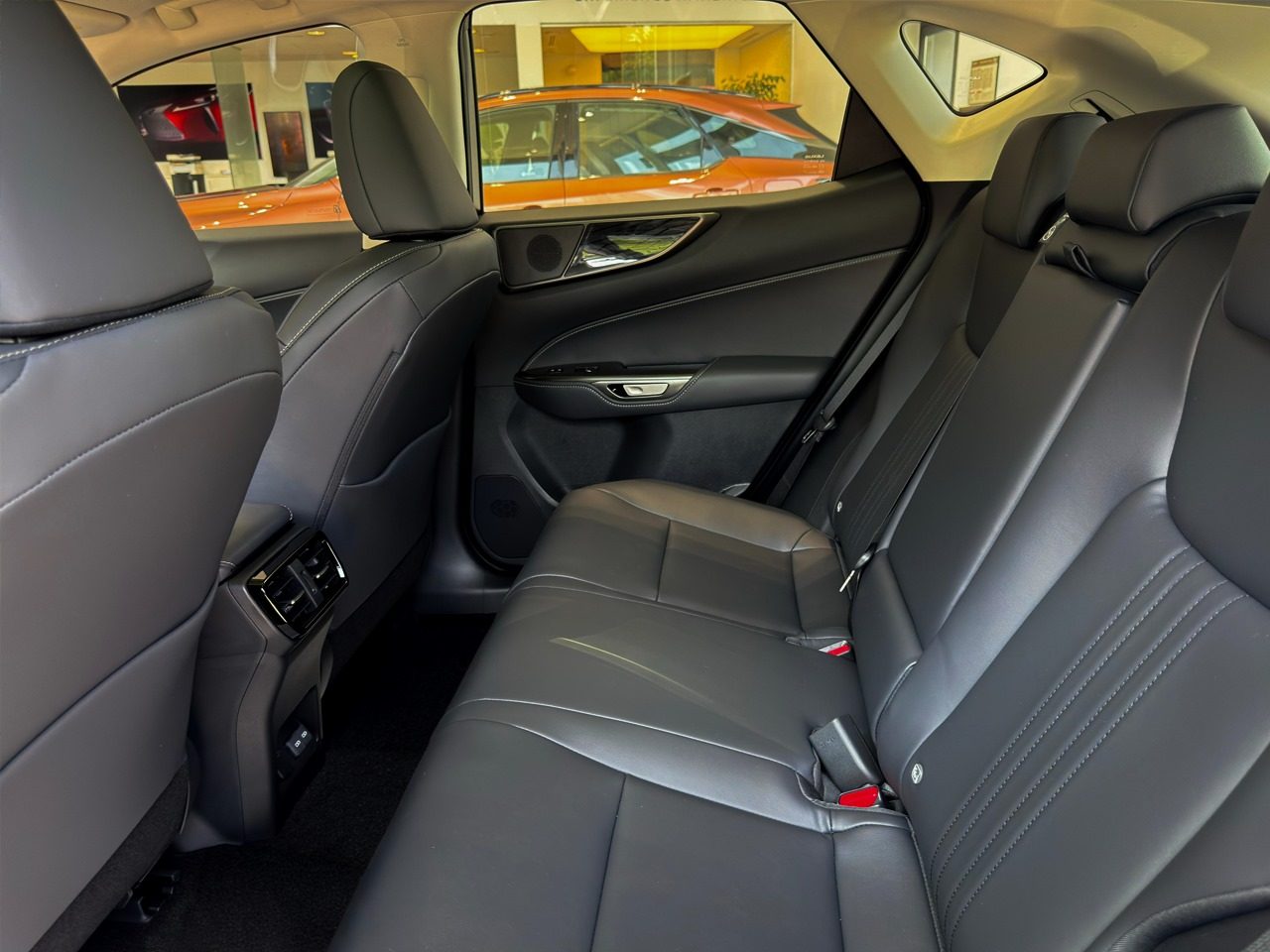 NX 350h Executive (8/11)